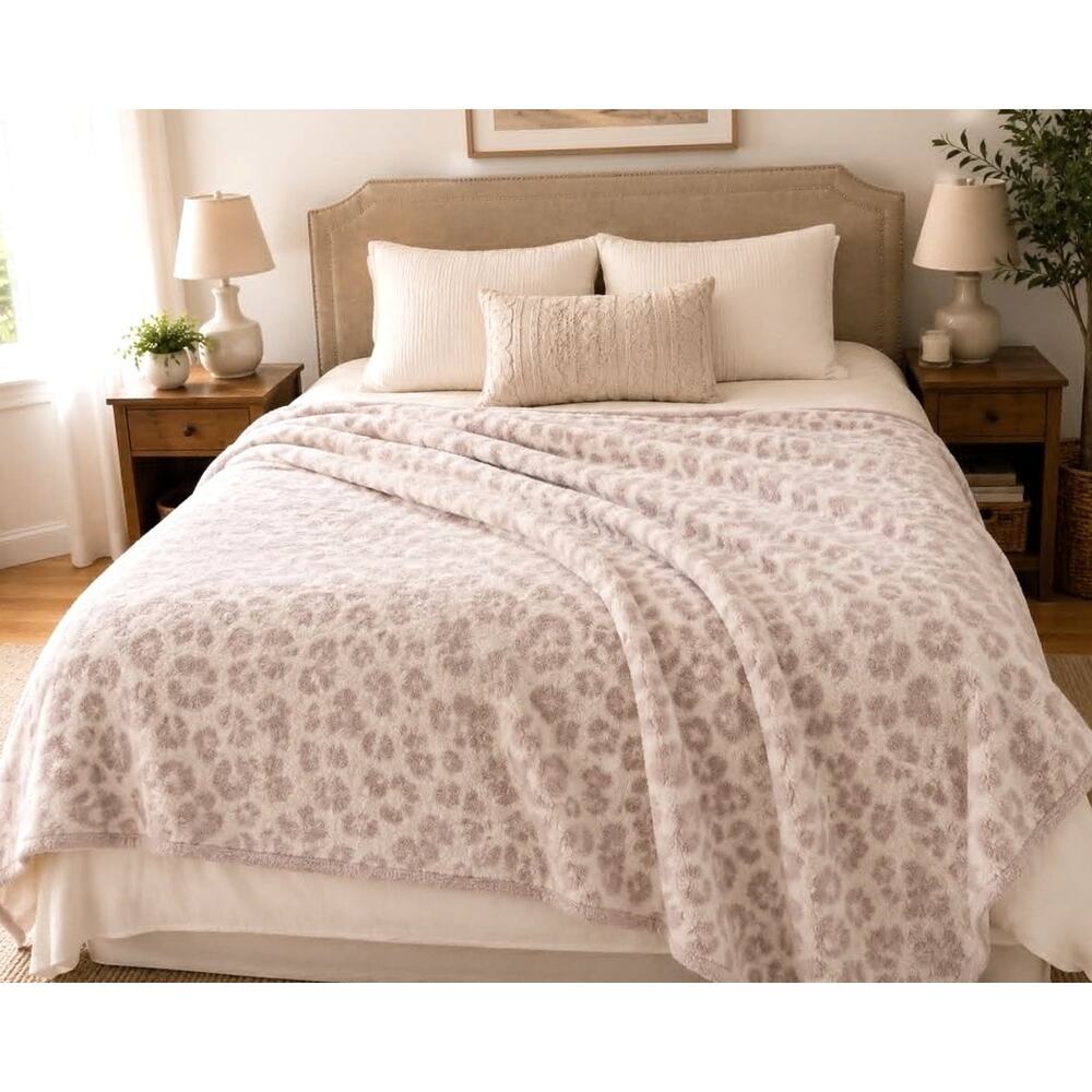 Barefoot Dreams CozyChic Leopard Throw Blanket Luxury Plush Neutral Soft Cozy
